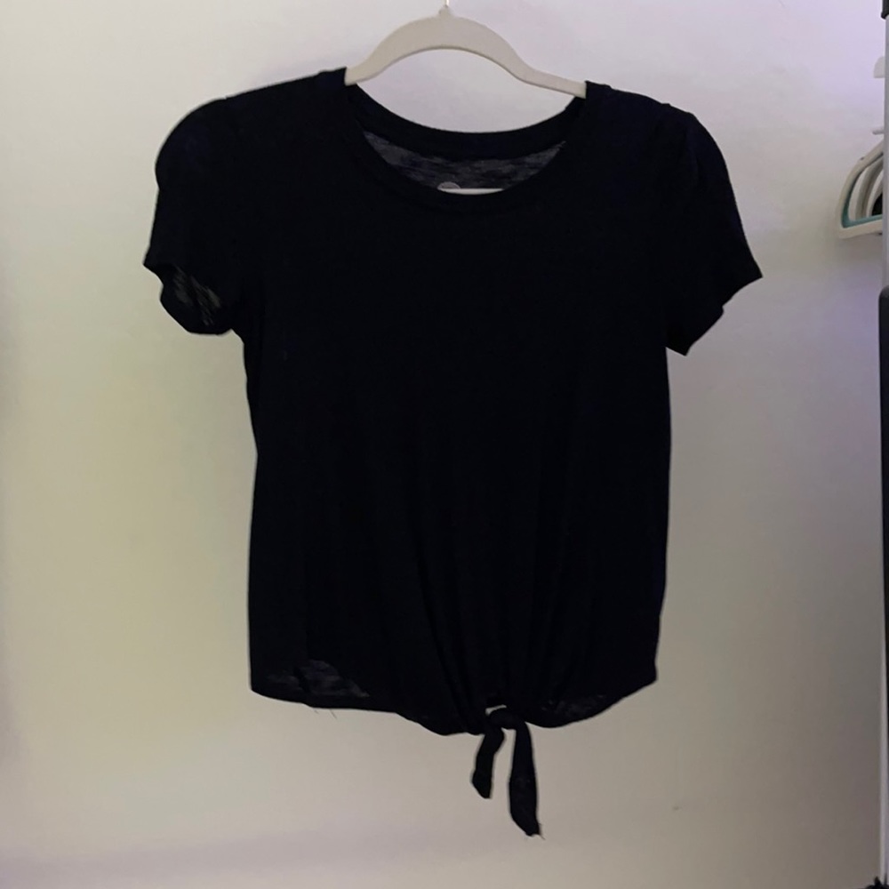 Black Tee